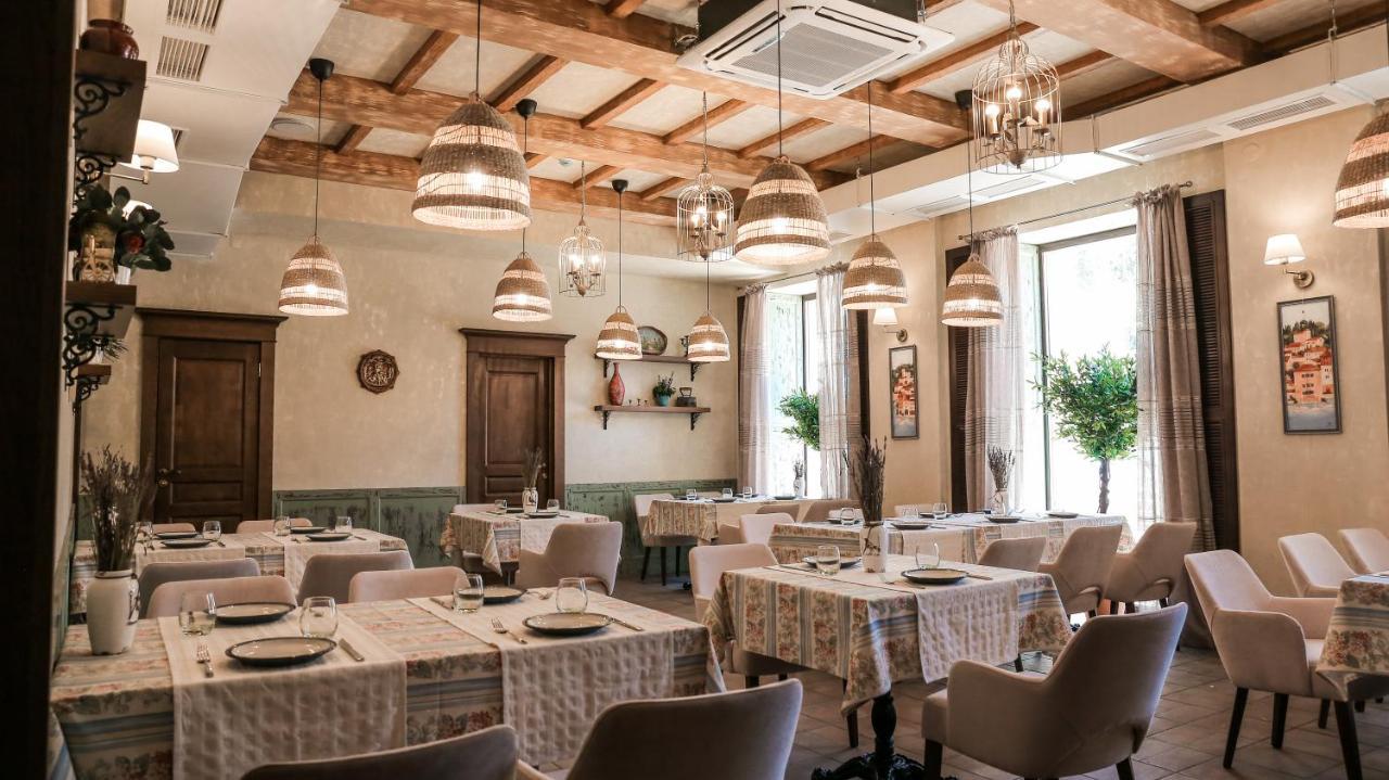 7 Boutique Hotel Ustʼ-Kamenogorsk 외부 사진