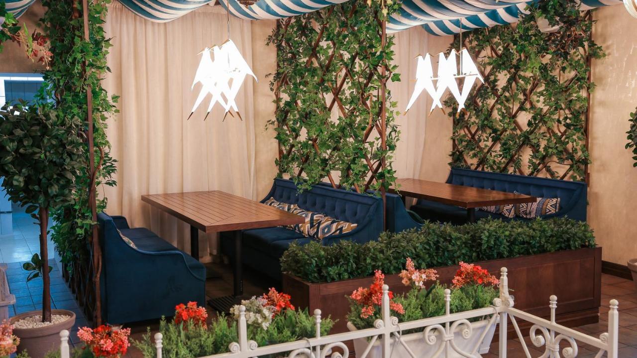 7 Boutique Hotel Ustʼ-Kamenogorsk 외부 사진